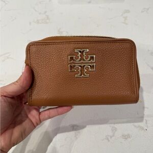 Tory Burch Tan Leather Wallet with Gold Logo